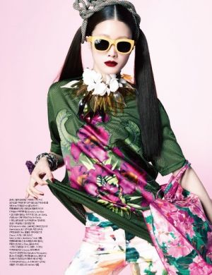 Hyun Yi Lee - Vogue Korea March 2012.jpg